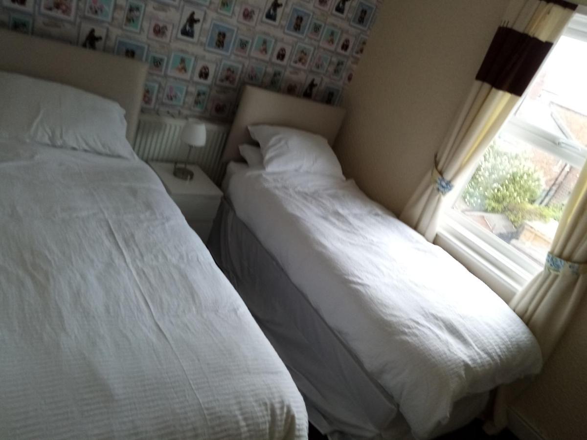 Puffin Holiday Apartments Бридлингтън Екстериор снимка